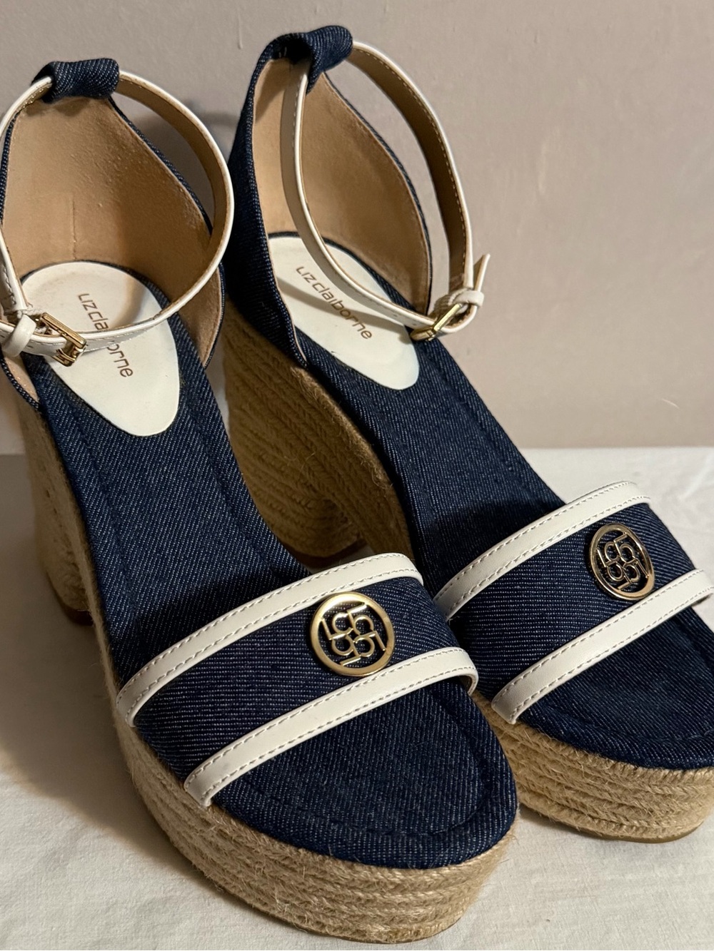 Liz Claiborne Navy and White Espadrille Platform Wedges Size 8
